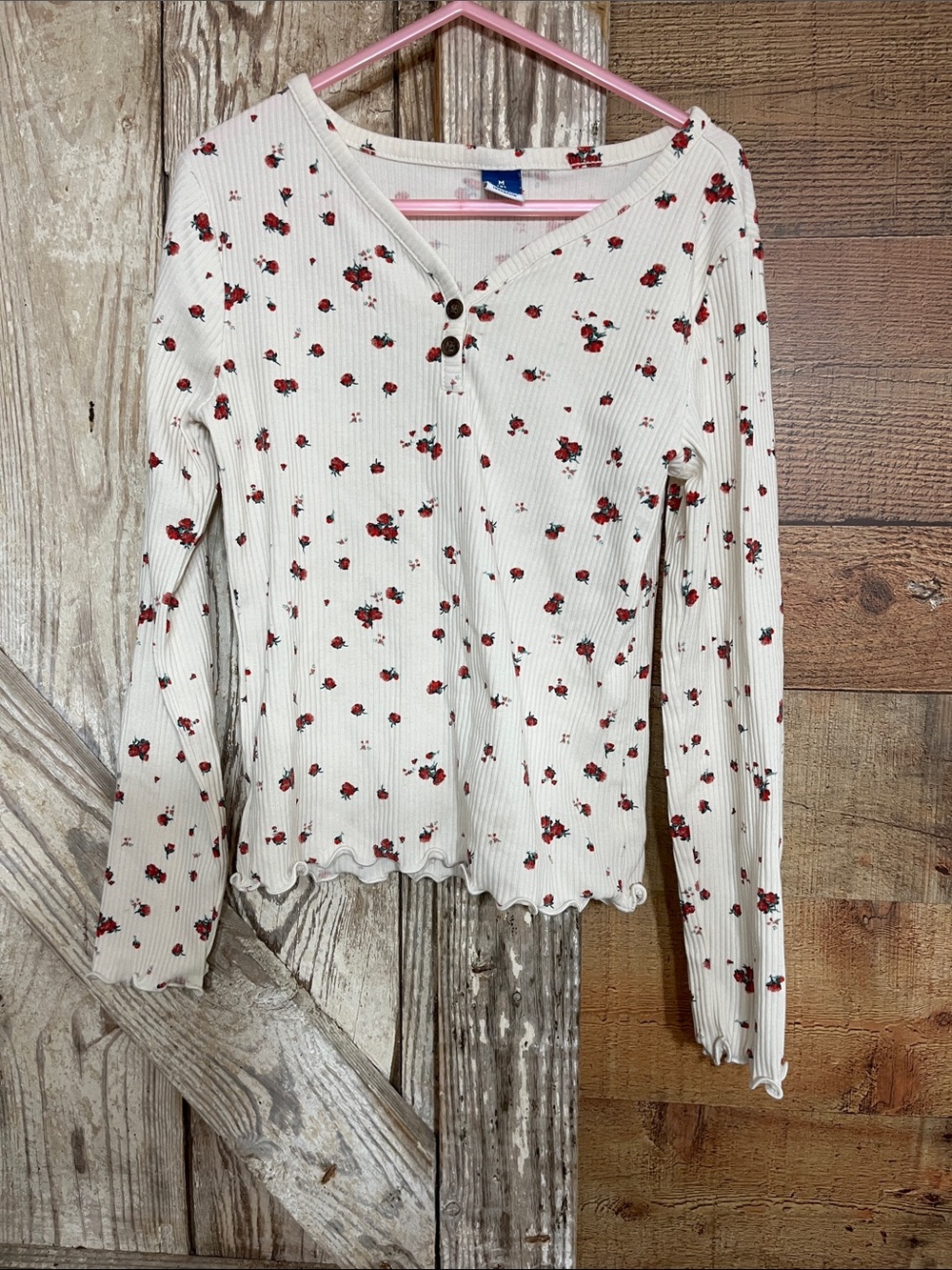 Old Navy Cream Ribbed Henley with Red Rose Print